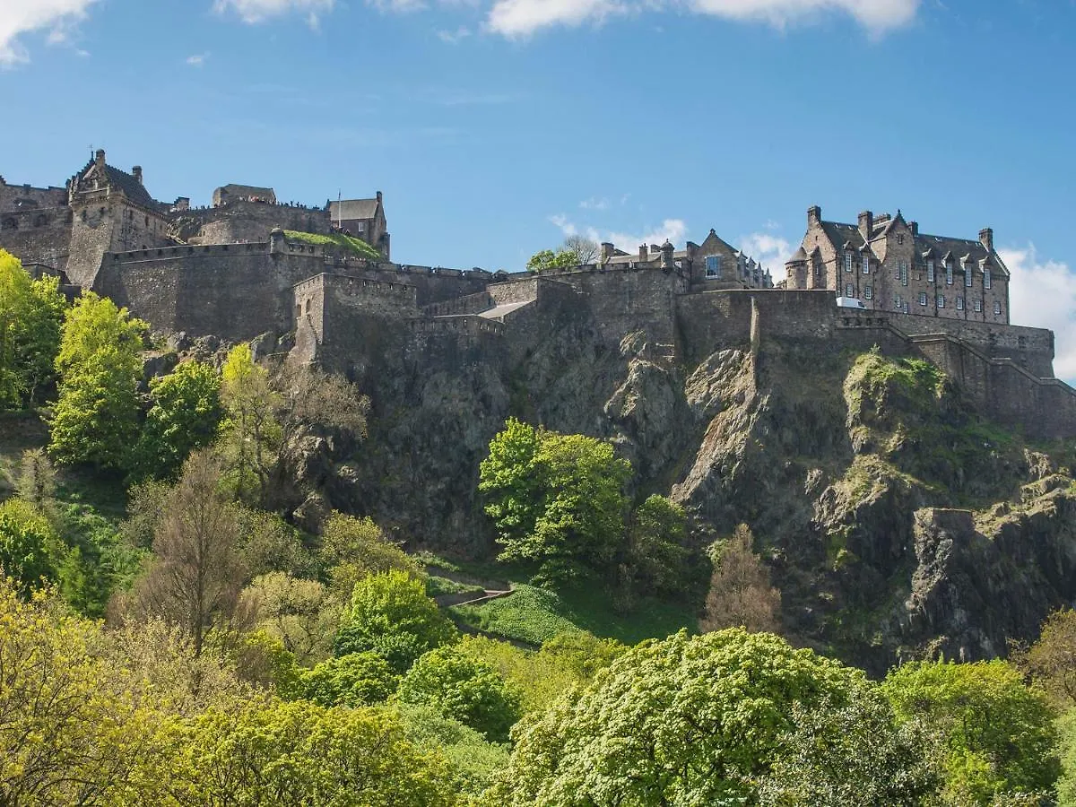 Penthouse Western Harbour Apartment Edinburgh